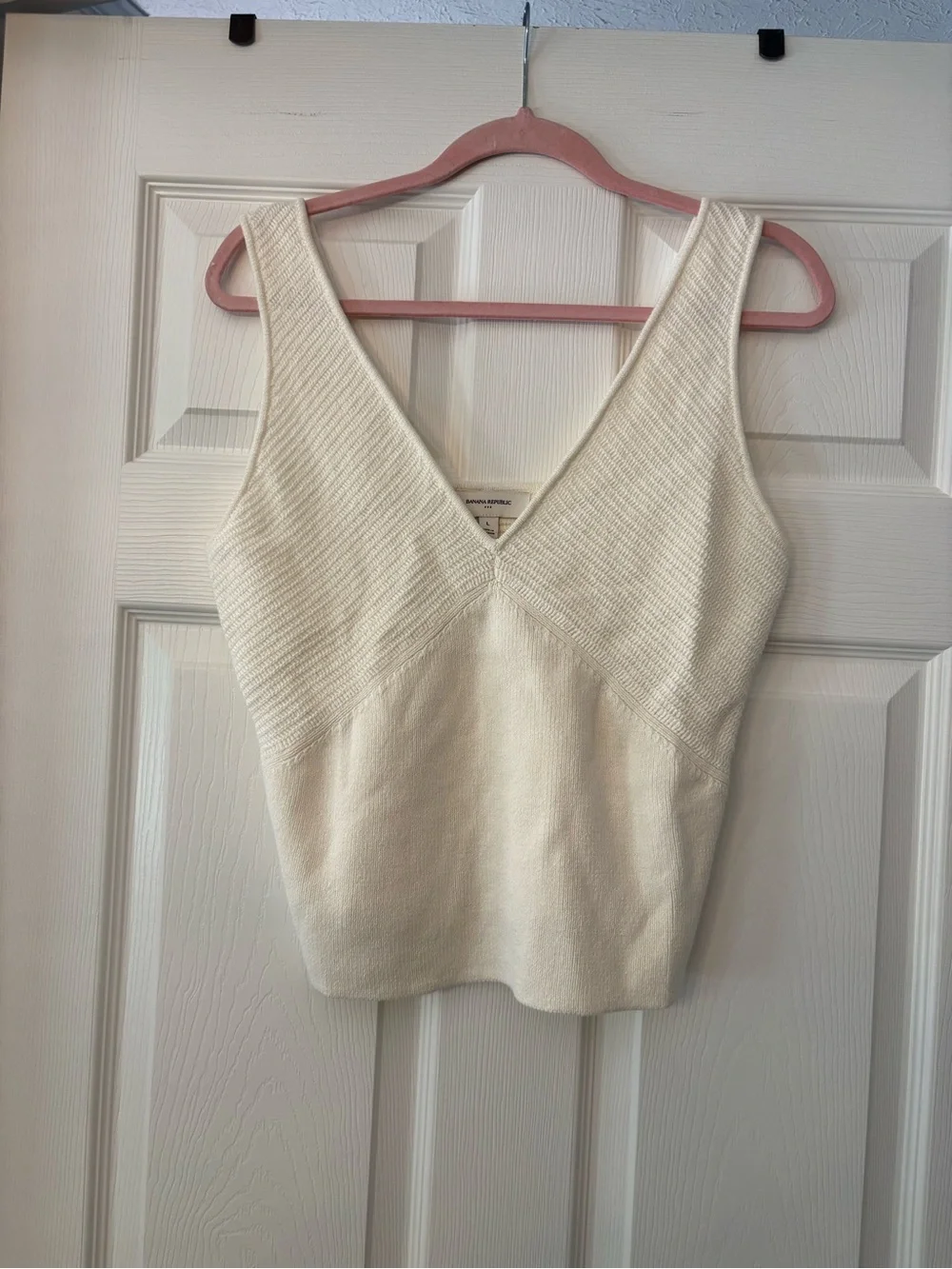 Banana Republic Cream V-Neck Knit Tank